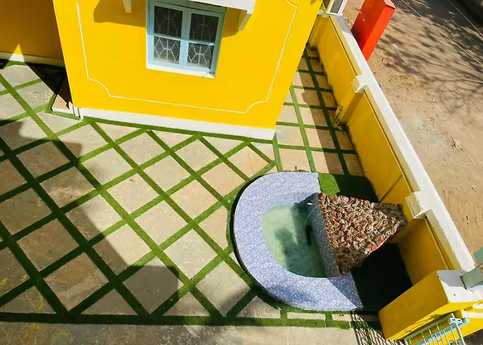 Trippy Spot Hostel & Cafe Vagator